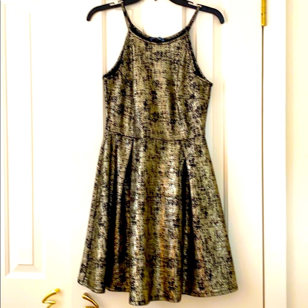 Soprano Dress metallic gold /Bllk NWT